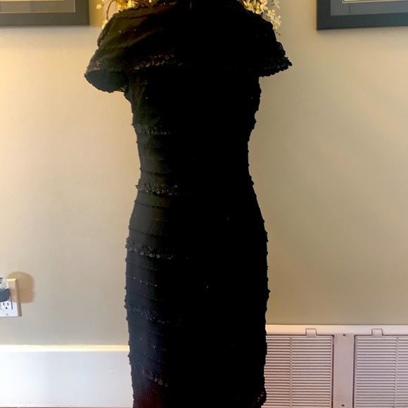 Perfect LBD with some sparkle! - Picture 3 of 6